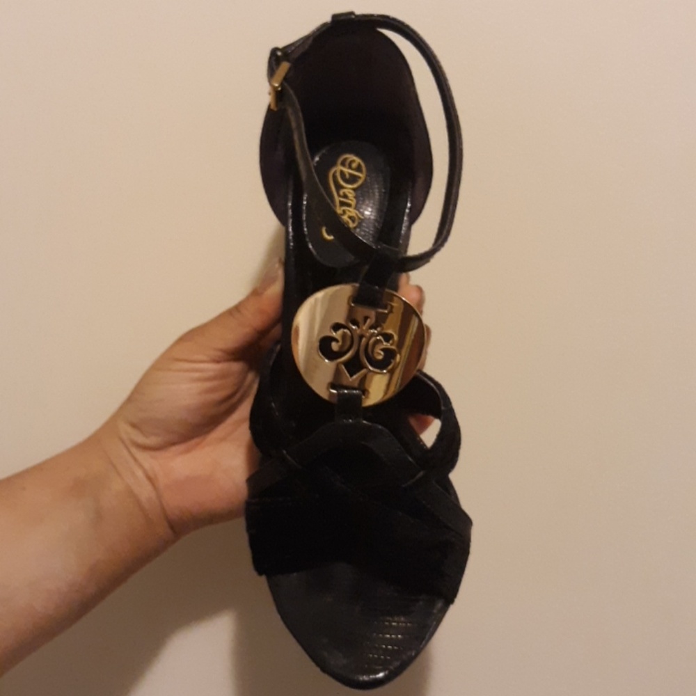 Deréon heels